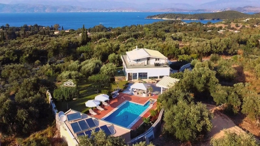(Verkauf) Wohnung/Residenz Villa || Corfu (Kerkira)/Kassiopi - 350 m², 8 Schlafzimmer, 2.200.000€ 