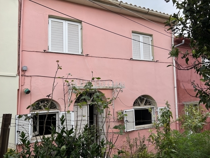 (Verkauf) Wohnung/Residenz Einzelhaus  || Corfu (Kerkira)/Achilleio - 60 m², 3 Schlafzimmer, 55.000€ 