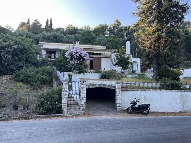 (Προς Πώληση) Κατοικία Μονοκατοικία || Ν. Κέρκυρας/Αχίλλειο - 320 τ.μ, 7 Υ/Δ, 525.000€ 
