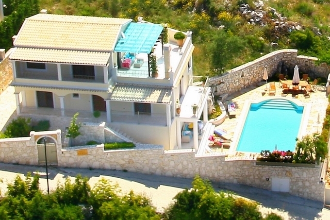 (Προς Πώληση) Κατοικία Βίλα || Ν. Κέρκυρας/Κασσιόπη - 250 τ.μ, 4 Υ/Δ, 880.000€ 