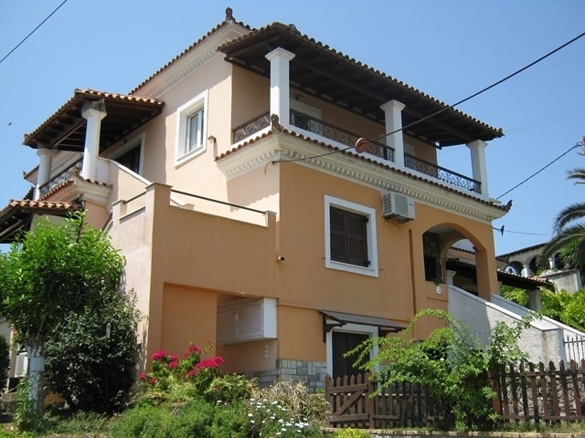 (For Sale) Residential Residence complex || Corfu (Kerkira)/Corfu Chora (Kerkira) - 300 Sq.m, 6 Bedrooms, 300.000€ 