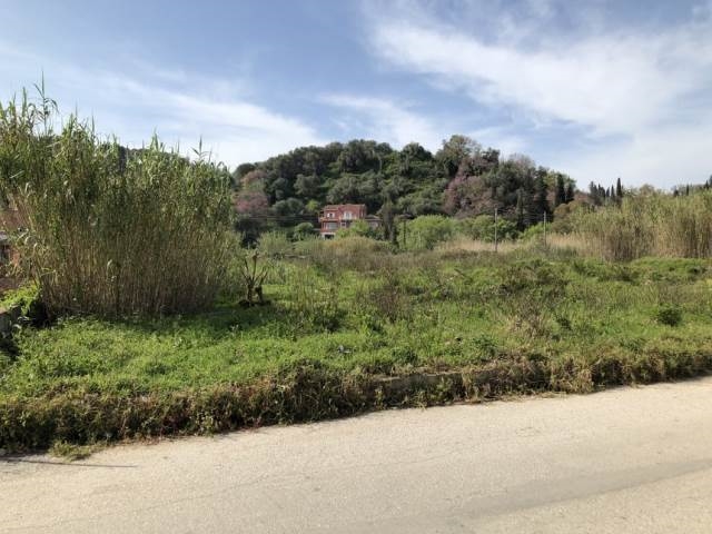 (Verkauf) Nutzbares Land Innerhalb des Wohnsiedlungsgebiets || Corfu (Kerkira)/Esperies - 7.000 m², 1.800.000€ 