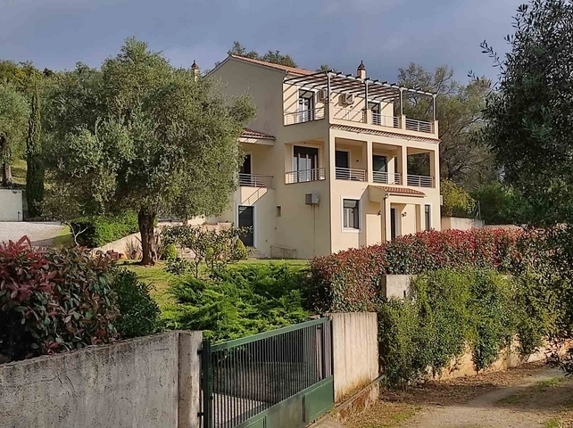 (Προς Πώληση) Κατοικία Μονοκατοικία || Ν. Κέρκυρας/Φαίακες - 204 τ.μ, 4 Υ/Δ, 510.000€ 