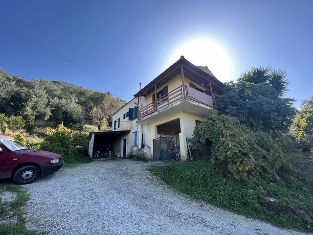 (Verkauf) Wohnung/Residenz Einzelhaus  || Corfu (Kerkira)/Thinalio - 120 m², 3 Schlafzimmer, 250.000€ 