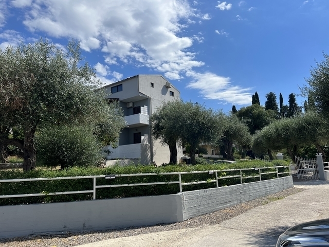 (For Sale) Residential Building || Corfu (Kerkira)/Corfu Chora (Kerkira) - 300 Sq.m, 10 Bedrooms, 400.000€ 