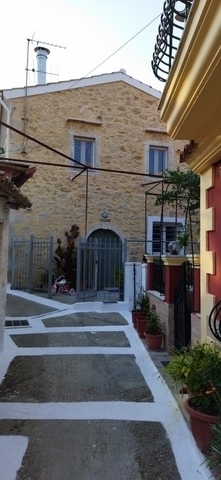 (Vermietung ) Wohnung/Residenz Maisonette || Corfu (Kerkira)/Achilleio - 140 m², 3 Schlafzimmer, 600€ 