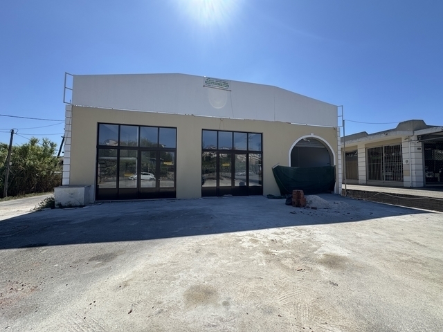 (Προς Ενοικίαση) Επαγγελματικός Χώρος Κατάστημα || Ν. Κέρκυρας/Κέρκυρα Χώρα - 310 τ.μ, 3.000€ 