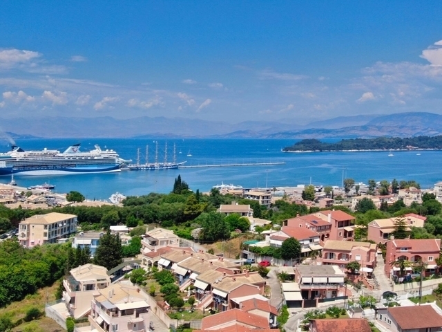 (Продажа) Жилая Мезонет || Н.Корфу/Керкира (Корфу) Хора - 240 кв.м, 5 Спальня/и, 650.000€ 