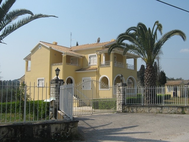 (For Rent) Residential Maisonette || Corfu (Kerkira)/Corfu Chora (Kerkira) - 200 Sq.m, 3 Bedrooms, 800€ 